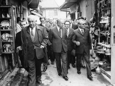 100 godina od rođenja i 40 godina od pogibije (3): Vječni osmijeh i lahkoća komuniciranja Džemala Bijedića otvarali su vrata svijeta Jugoslaviji