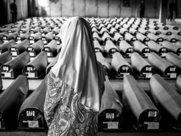 SREBRENICA, 25 GODINA: Kako ljudi naroda koji je doživio “Kragujevac” mogu učiniti “Srebrenicu”