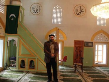 Kaligrafijom ukrasio Šarića džamiju