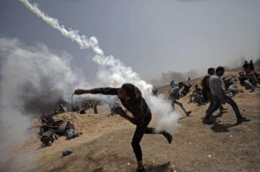 Sukob izraelskih kuršuma s palestinskim tijelima