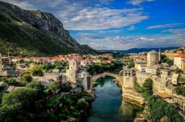 Sudbina bosanskog jezika jeste sudbina države Bosne i Hercegovine