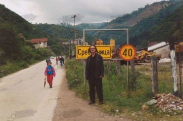 Poslije genocida slijedi psihički teror: Hoćemo li gledati Handkeovu bistu u Srebrenici