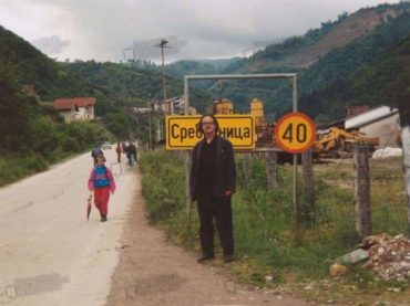 Poslije genocida slijedi psihički teror: Hoćemo li gledati Handkeovu bistu u Srebrenici