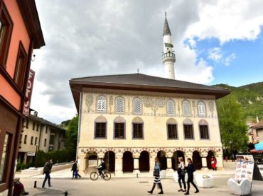 Sulejmanija – džamija u Travniku s neobičnom fasadom: Šareni se Šarena džamija