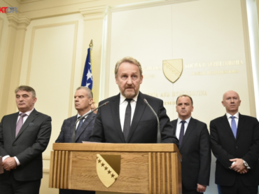 Izetbegović pozvao sve patriotske snage da se suprostave nasrtajima na državu