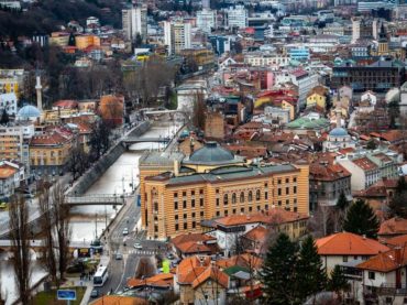 Zgrada koja dočekuje sarajevske goste s istoka: Stoljeće za Vijećnicu