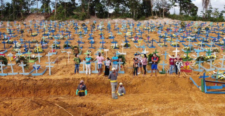 Novo Žarište: U protekla 24 sata od COVID-19 u Brazilu preminulo 749 osoba!