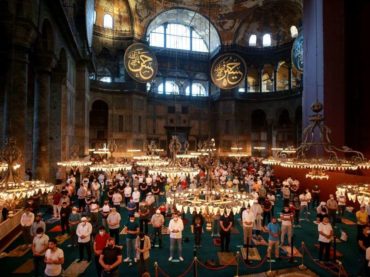 Turska: U Aja Sofiji klanjan bajram-namaz nakon 86 godina