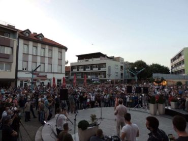 U Bihaću održan protest građana koji traže rješenje migrantske krize