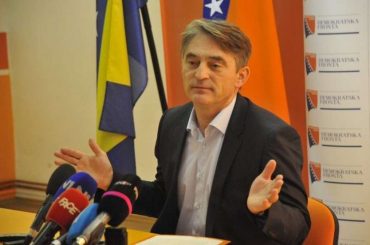 Demokratska fronta za pet mjeseci ostala bez dvanaest općinskih vijećnika