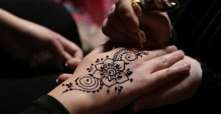 “Henna tattoo”: Bezbolne tetovaže koje se mogu mijenjati kad god poželite