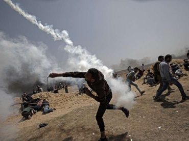 Sukob izraelskih kuršuma s palestinskim tijelima