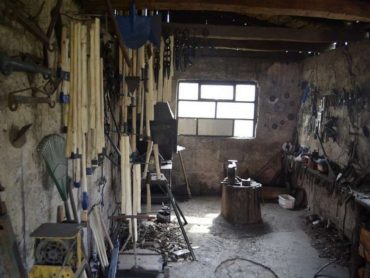 Mujo kuje već pet decenija