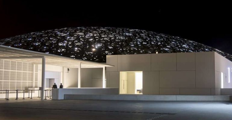 Louvre Abu Dhabi: Umjetnički odraz na pustinjskom pijesku