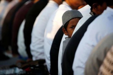 “Mesnevija”, treći svezak (17): “Mi smo svi lavovi na zastavi, mičemo se kad vjetar puhne”