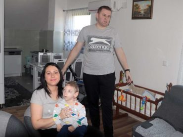 UKC Tuzla – istinsko mučilište za porodilje i bebe (2): Zdravoj bebi na porodu oštetili mozak