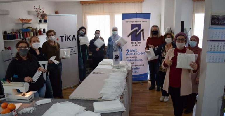 “Medica” Zenica uz podršku TIKA-e šije i dijeli maske