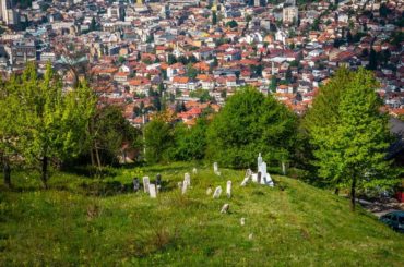 Grad koji mrtve sahranjuje u nebo