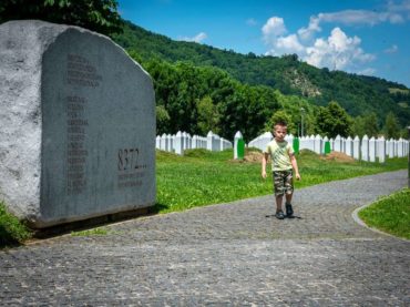 Zanavljanje života u Srebrenici: Živi se…